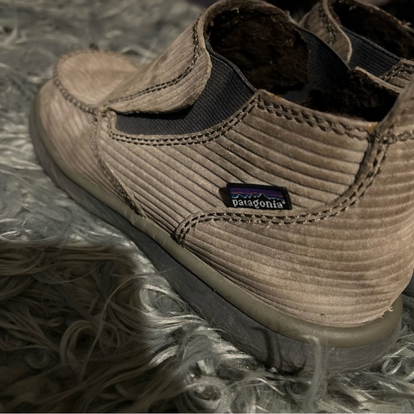 PATAGONIA Men's Maui Mid Corduroy Slip On Sz 8 GUC - Picture 14 of 16